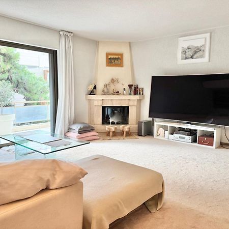 Comfy Condo Vouliagmeni Atene Esterno foto